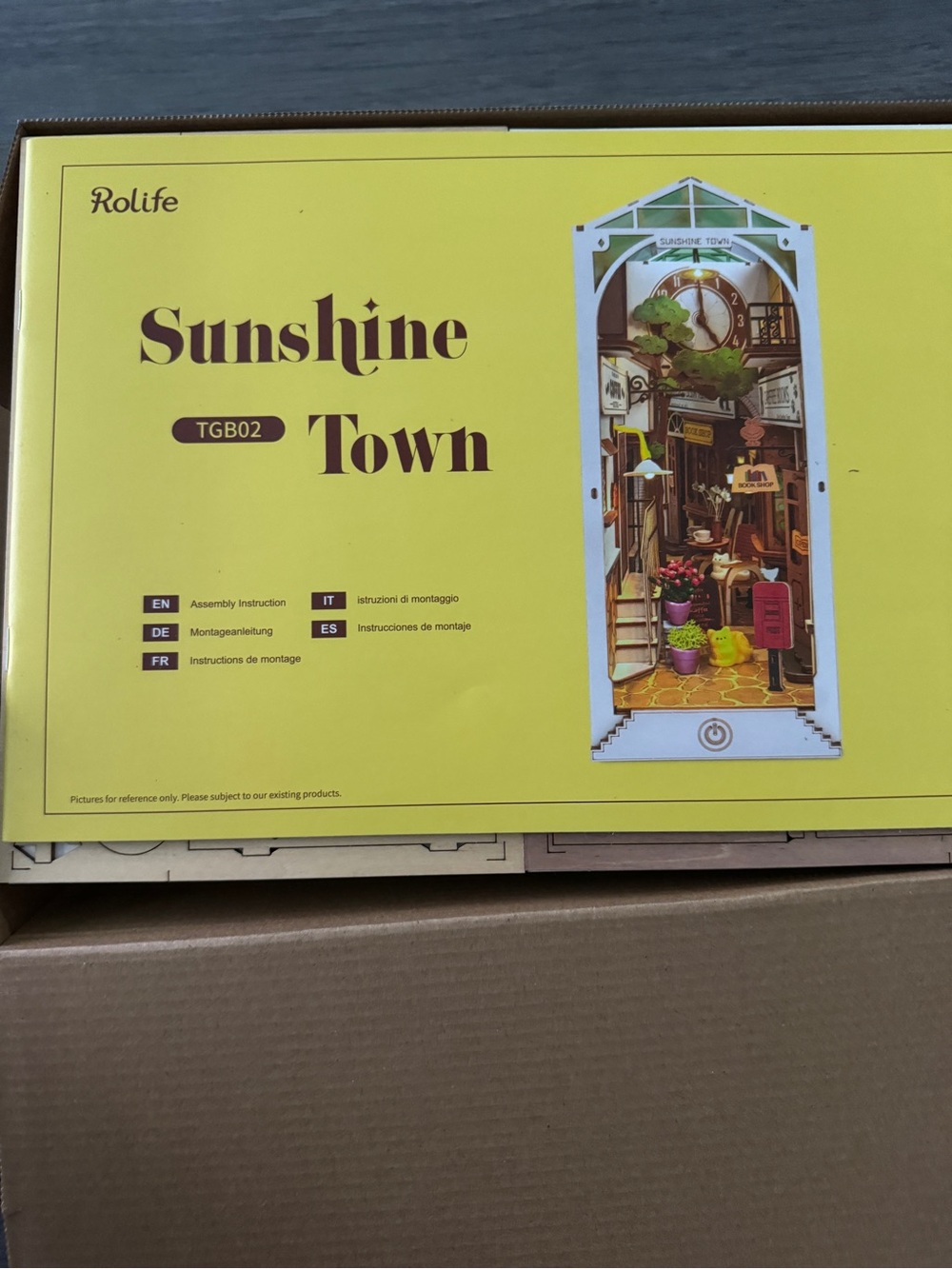 Rolife Sunshine Town Home Art Kit in Yellow